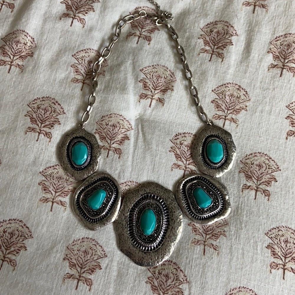 Vintage turquoise costume jewelry necklace